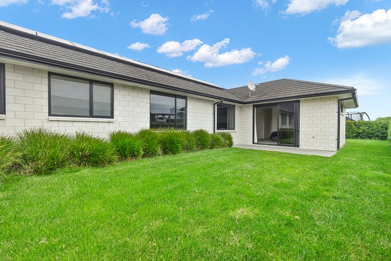 Photo of property in 61 Baxter Michael Crescent, Cambridge, 3434