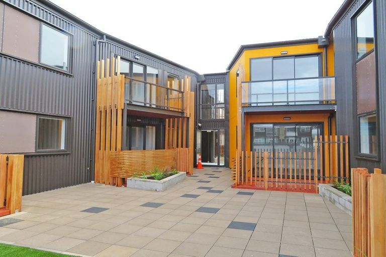 Photo of property in The Firemans Apartments, 103/321 Jackson Street, Petone, Lower Hutt, 5012