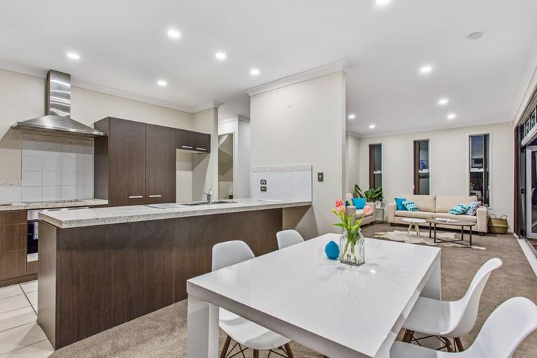 Photo of property in 7c Clearwater Cove, West Harbour, Auckland, 0618