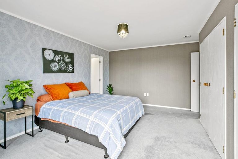 Photo of property in 26 Heta Road, Highlands Park, New Plymouth, 4312