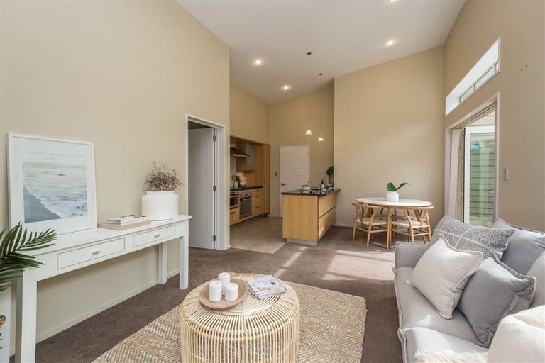 Photo of property in 4/43 Main Road, Redcliffs, Christchurch, 8081