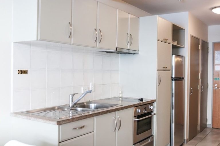 Photo of property in Anchorage Apartments, 221/36 Victoria Road, Mount Maunganui, 3116