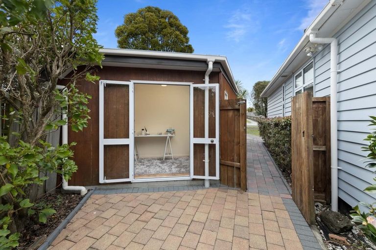 Photo of property in 42 Philomel Crescent, Bayswater, Auckland, 0622