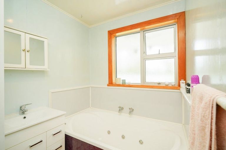 Photo of property in 75 Wilfrid Street, Newfield, Invercargill, 9812