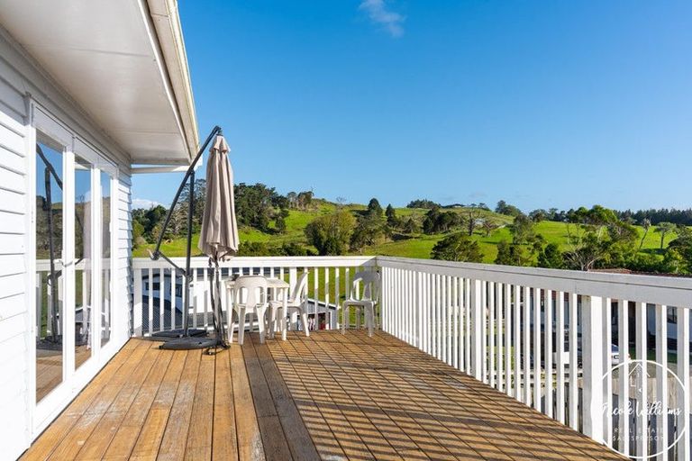 Photo of property in 5 Hebe Lane, Maungaturoto, 0520