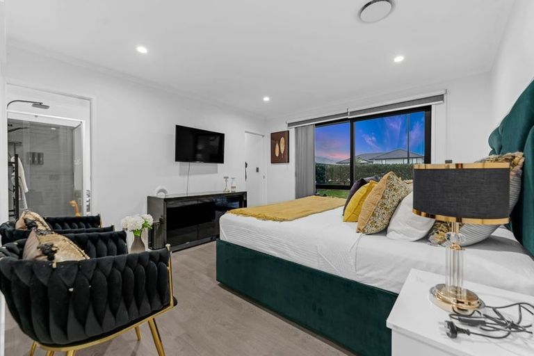 Photo of property in 62 Helenvale Crescent, Pokeno, 2402