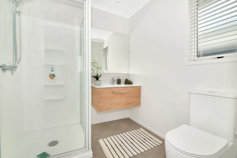 Photo of property in 16 Empire Crescent, Papamoa, 3118