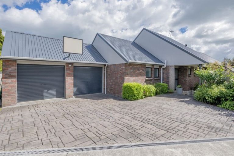 Photo of property in 15b Stuart Street, Levin, 5510