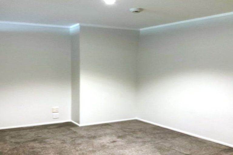 Photo of property in 12a/30 Westward Ho, Glen Eden, Auckland, 0602