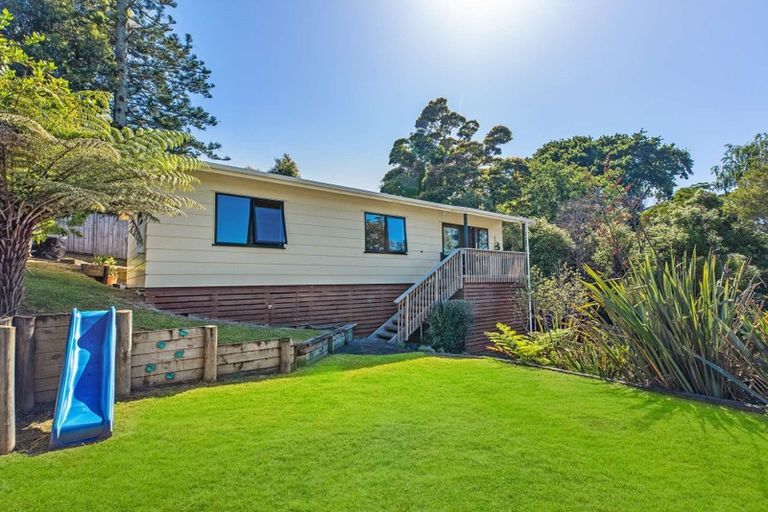 Photo of property in 1/6 Nielsen Place, Massey, Auckland, 0614