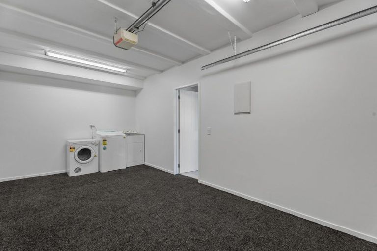 Photo of property in Arno Apartment, 6/8 Mckerrow Place, Sunshine Bay, Queenstown, 9300