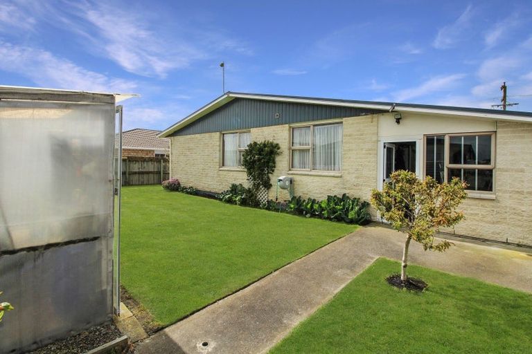 Photo of property in 18 Johnston Street, Foxton, 4814