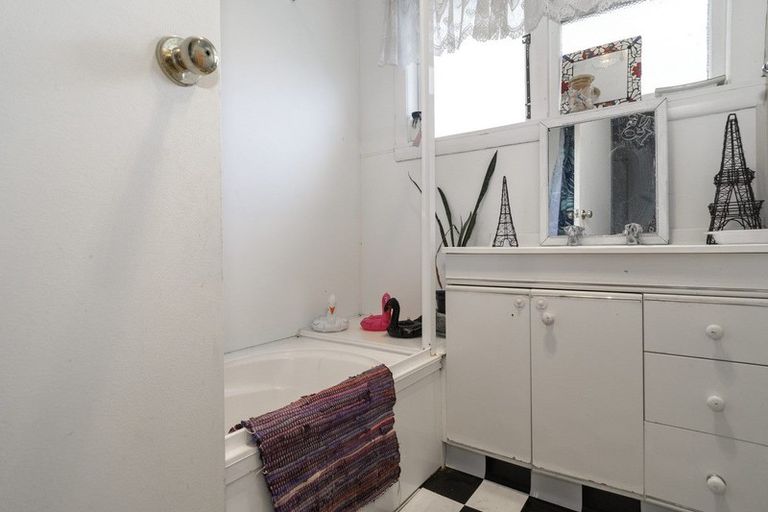 Photo of property in 15a Oxford Street, Parkvale, Tauranga, 3112