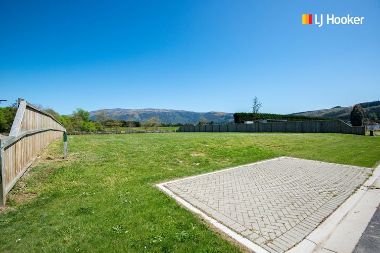 Photo of property in 8 Rodeo Place, Outram, 9019