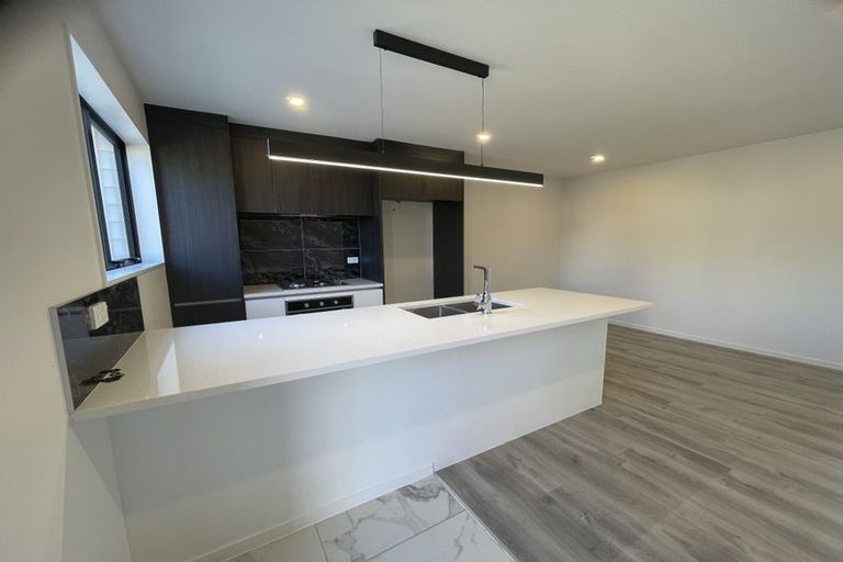 Photo of property in 13a Poruru Close, Papakura, 2110