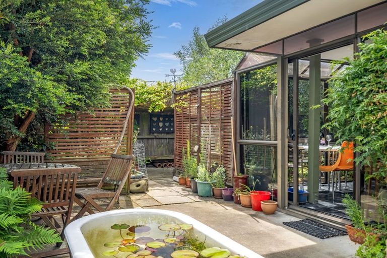 Photo of property in 2/56 Aorangi Road, Bryndwr, Christchurch, 8053