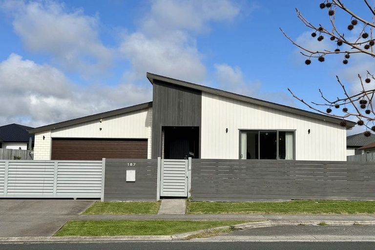 Photo of property in 187 Matua Road, Kumeu, 0810