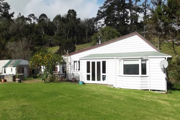 Photo of property in 140 Hunua Road, Hunua, Papakura, 2583
