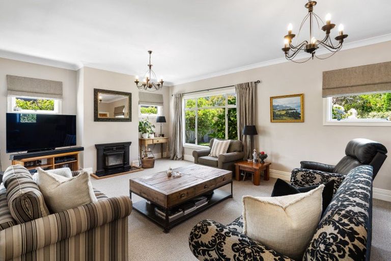 Photo of property in 15 Ross Place, Greenmeadows, Napier, 4112