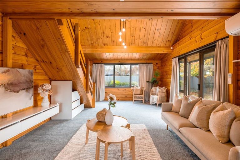 Photo of property in 153 Hawthornden Road, Avonhead, Christchurch, 8042