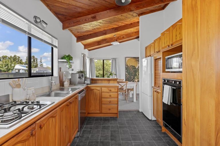 Photo of property in 966 Kahikatea Flat Road, Waitoki, Kaukapakapa, 0871