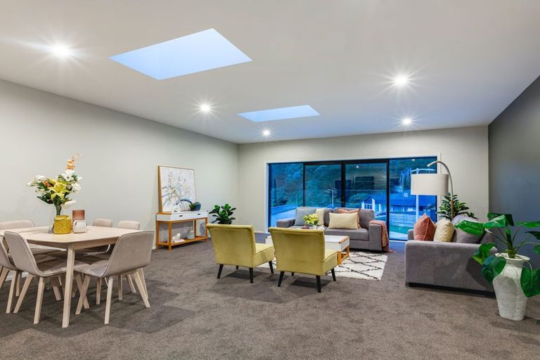 Photo of property in 8 Tradewinds Drive, Whitby, Porirua, 5024