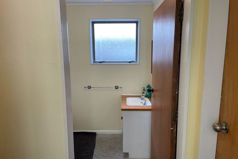 Photo of property in 54 Oroua Street, Eastbourne, Lower Hutt, 5013