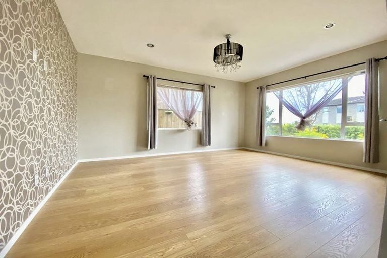 Photo of property in 65 Kerrykeel Drive, Flat Bush, Auckland, 2019