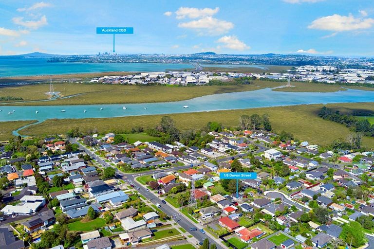 Photo of property in 1/8 Devon Street, Te Atatu South, Auckland, 0610