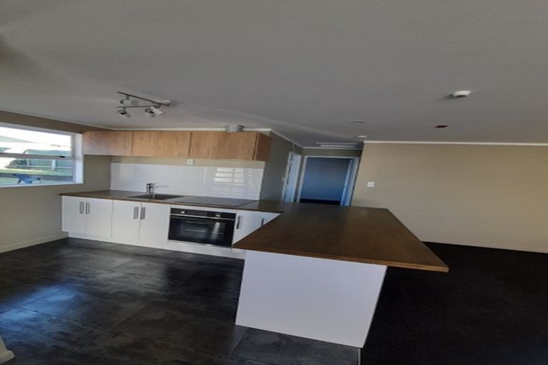 Photo of property in 4 Karyn Street, Castlecliff, Whanganui, 4501