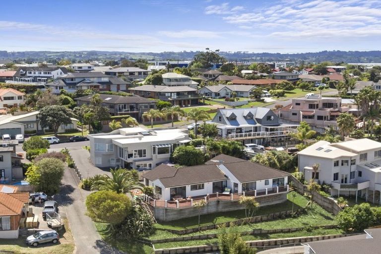 Photo of property in 44 Bannings Way, Hobsonville, Auckland, 0618