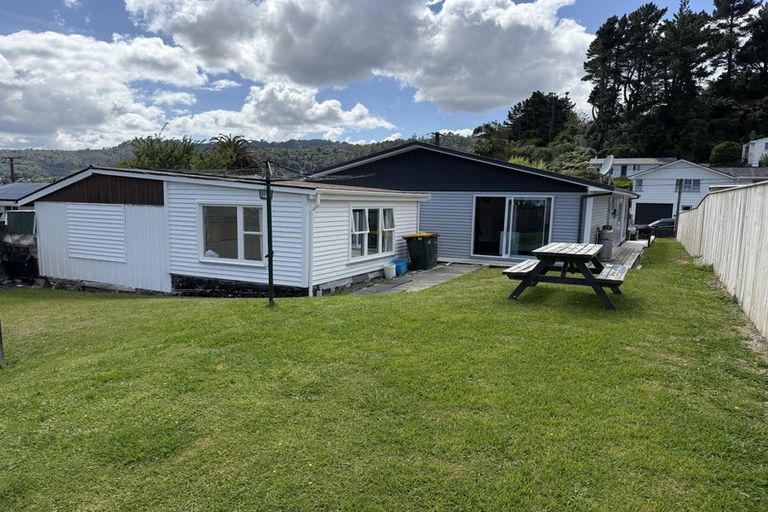 Photo of property in 34 Thomson Grove, Stokes Valley, Lower Hutt, 5019