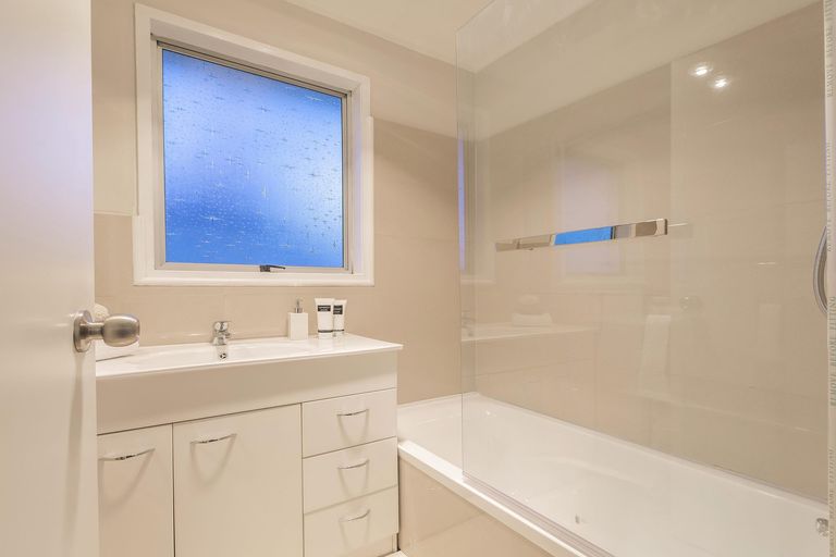 Photo of property in 27 Sandrine Avenue, Clover Park, Auckland, 2019