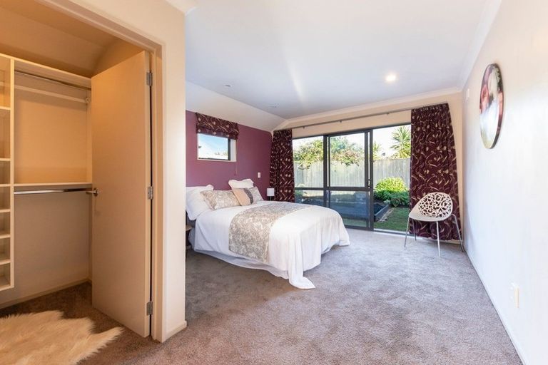 Photo of property in 34a Wattle Street, New Lynn, Auckland, 0600