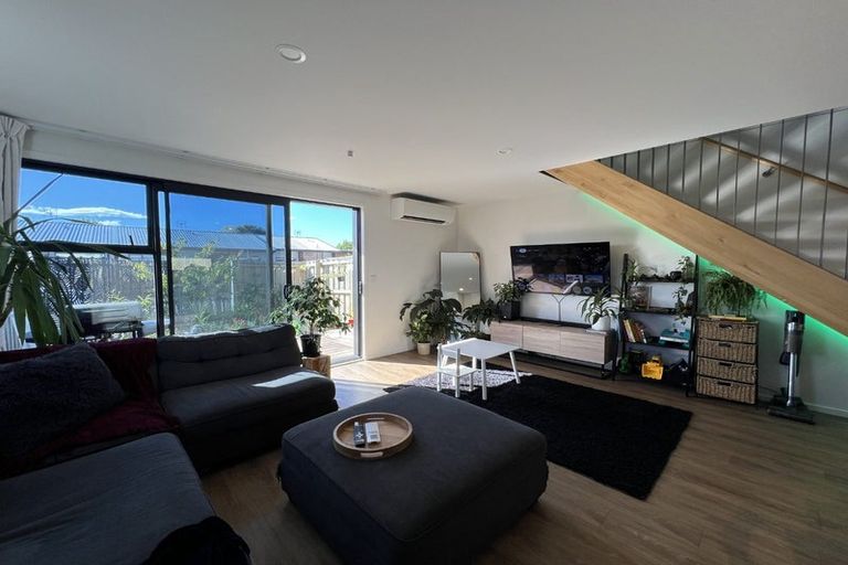 Photo of property in 1/21 Siddal Place, Richmond, Christchurch, 8013