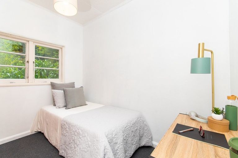 Photo of property in 8 Hadfield Terrace, Bluff Hill, Napier, 4110