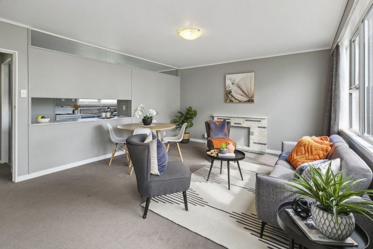 Photo of property in 6/55 Apu Crescent, Lyall Bay, Wellington, 6022