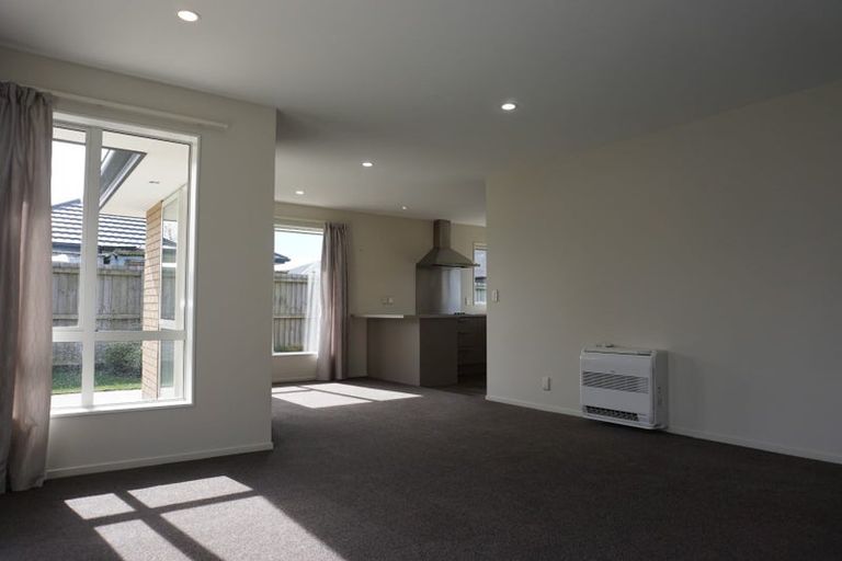 Photo of property in 4 Stanwood Grove, Darfield, 7510