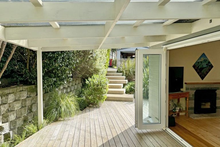 Photo of property in 107 Birkdale Road, Birkdale, Auckland, 0626