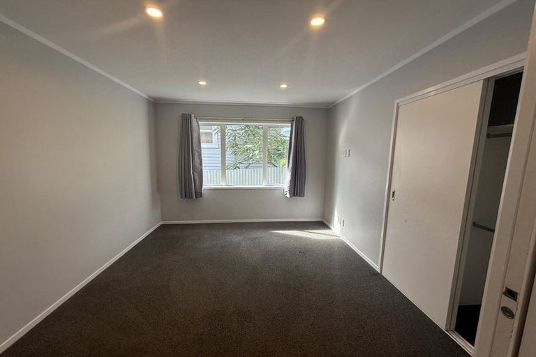 Photo of property in 1/324 Swanson Road, Henderson, Auckland, 0610