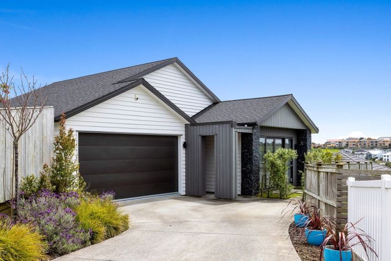 Photo of property in 20 Kiwa Crescent, Gulf Harbour, Whangaparaoa, 0930
