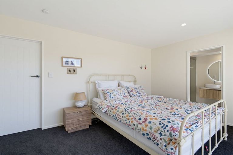 Photo of property in 37 Henshaw Street, Woodend, 7610