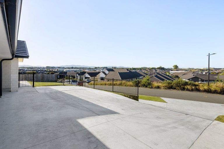 Photo of property in 38 Rose Berry Crescent, Flagstaff, Hamilton, 3210