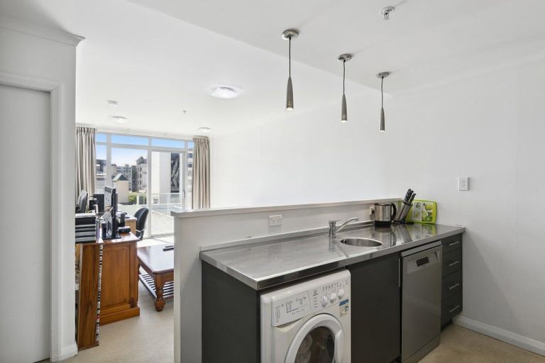 Photo of property in Monvie Apartments, 405/15 Holland Street, Te Aro, Wellington, 6011