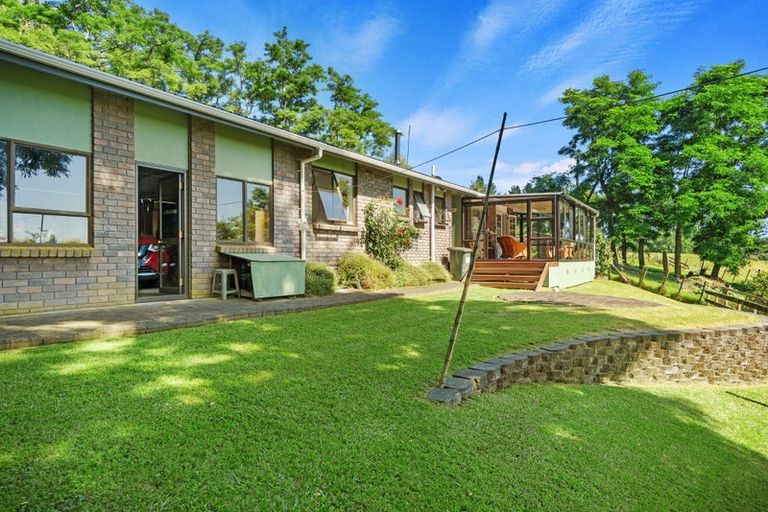 Photo of property in 1 Paratu Road, Richmond Downs, 3475