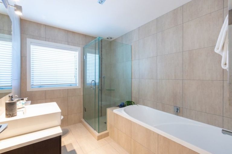 Photo of property in 11 Patiki Place, Omaha, 0986