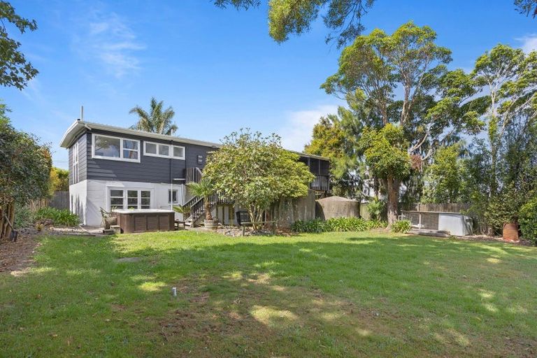 Photo of property in 20 Great North Road, Riverhead, 0820