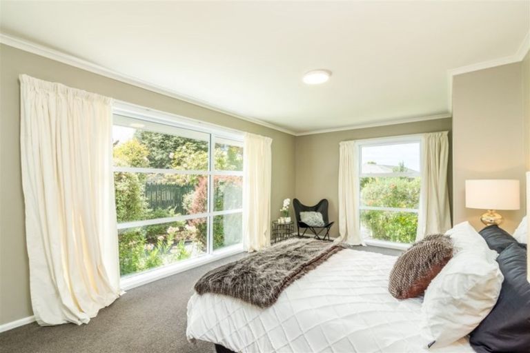 Photo of property in 8 Raxworthy Street, Ilam, Christchurch, 8041