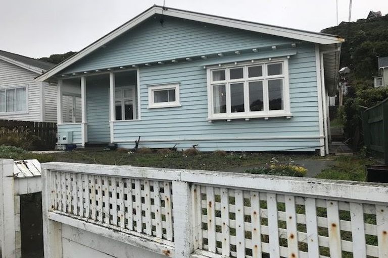 Photo of property in 39 Brighton Street, Island Bay, Wellington, 6023