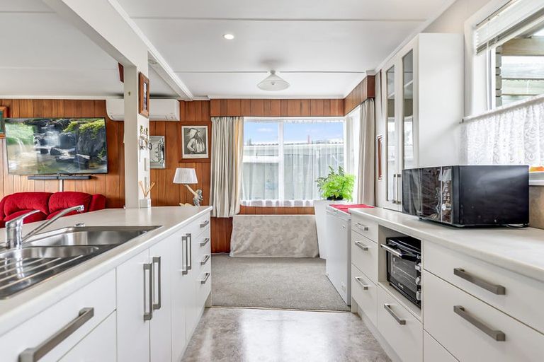 Photo of property in 27 Yvonne Street, Melville, Hamilton, 3206